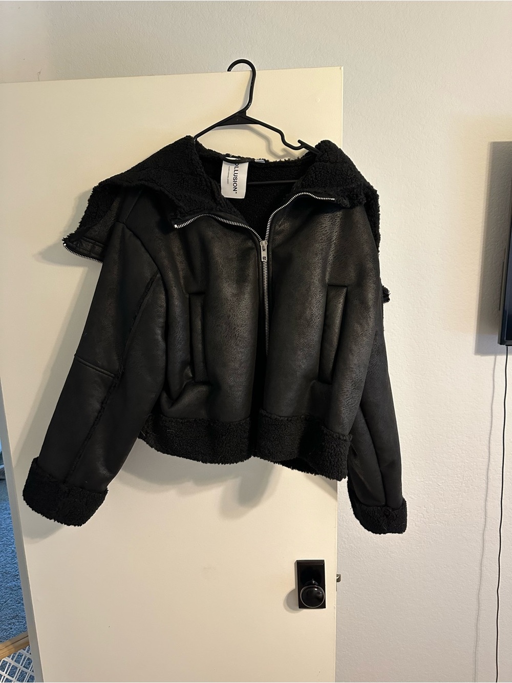Black Faux-Shearling Cropped Zip Jacket